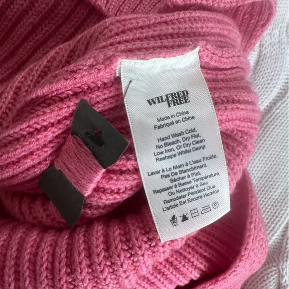 Aritzia Wilfred Free Lin Pink Sweater High Low Hem Wool Turtleneck Size L - Picture 9 of 15